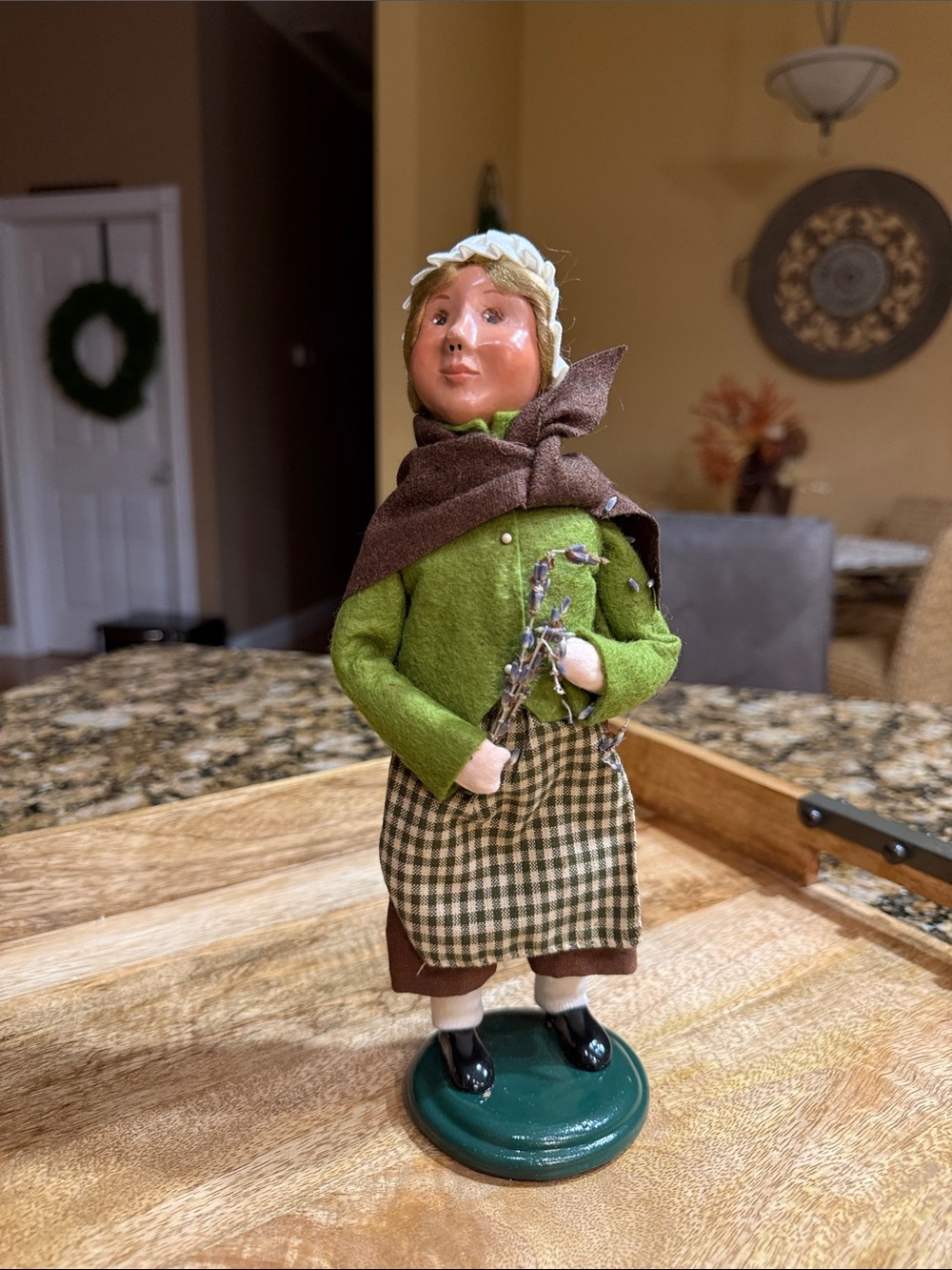 BYERS CHOICE PILGRIM GIRL